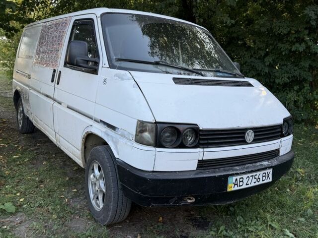 Білий Фольксваген Transporter, об'ємом двигуна 2.4 л та пробігом 384 тис. км за 2500 $, фото 1 на Automoto.ua