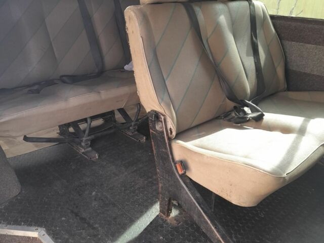 Белый Фольксваген Transporter, объемом двигателя 1.9 л и пробегом 500 тыс. км за 4999 $, фото 4 на Automoto.ua