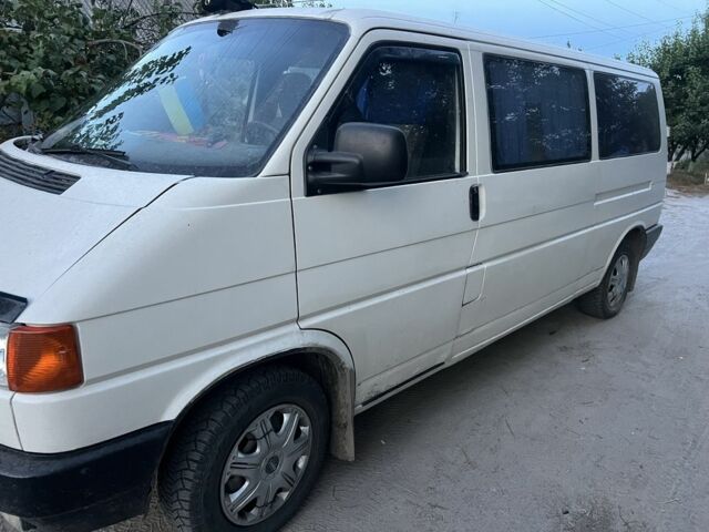 Білий Фольксваген Transporter, об'ємом двигуна 2.4 л та пробігом 1 тис. км за 2000 $, фото 2 на Automoto.ua