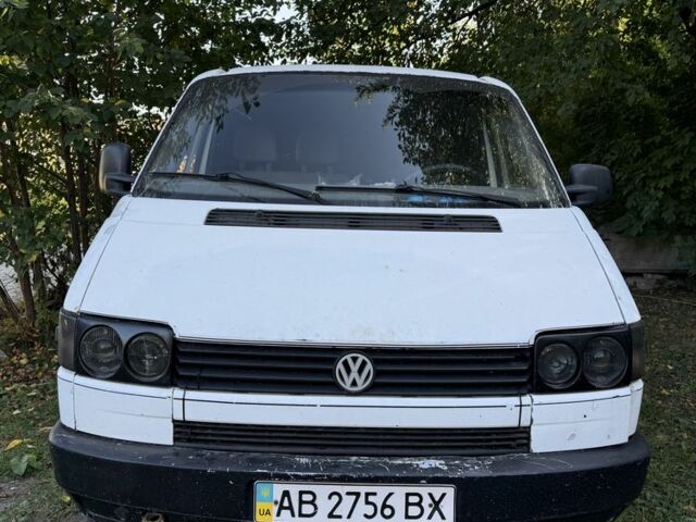 Білий Фольксваген Transporter, об'ємом двигуна 2.4 л та пробігом 384 тис. км за 2500 $, фото 2 на Automoto.ua