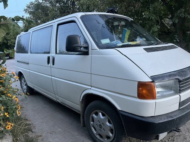 Білий Фольксваген Transporter, об'ємом двигуна 2.4 л та пробігом 1 тис. км за 2000 $, фото 1 на Automoto.ua