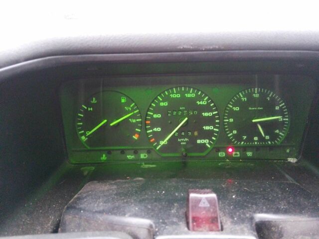 Белый Фольксваген Transporter, объемом двигателя 2.4 л и пробегом 500 тыс. км за 3600 $, фото 12 на Automoto.ua