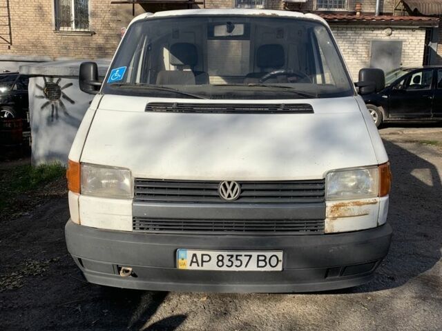 Білий Фольксваген Transporter, об'ємом двигуна 1.9 л та пробігом 200 тис. км за 2000 $, фото 1 на Automoto.ua
