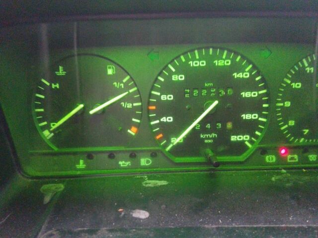 Белый Фольксваген Transporter, объемом двигателя 2.4 л и пробегом 500 тыс. км за 3600 $, фото 13 на Automoto.ua