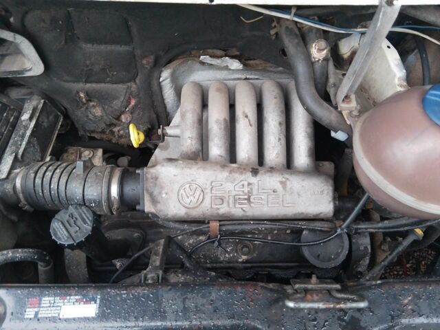 Белый Фольксваген Transporter, объемом двигателя 2.4 л и пробегом 500 тыс. км за 3600 $, фото 15 на Automoto.ua