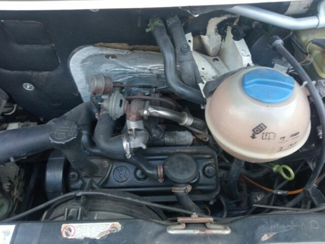 Білий Фольксваген Transporter, об'ємом двигуна 1.9 л та пробігом 250 тис. км за 3900 $, фото 8 на Automoto.ua