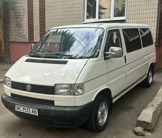 Білий Фольксваген Transporter, об'ємом двигуна 2.5 л та пробігом 400 тис. км за 3499 $, фото 1 на Automoto.ua