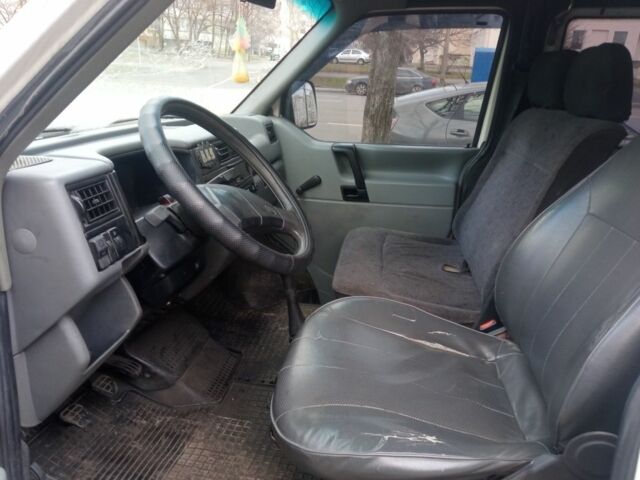 Білий Фольксваген Transporter, об'ємом двигуна 1.9 л та пробігом 250 тис. км за 3900 $, фото 6 на Automoto.ua