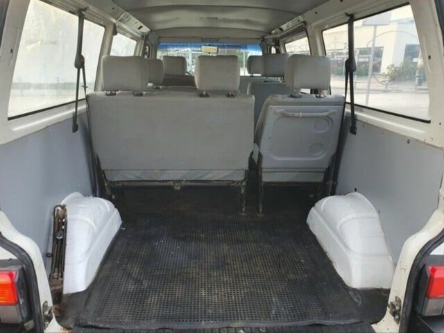 Белый Фольксваген Transporter, объемом двигателя 2.4 л и пробегом 273 тыс. км за 1800 $, фото 8 на Automoto.ua