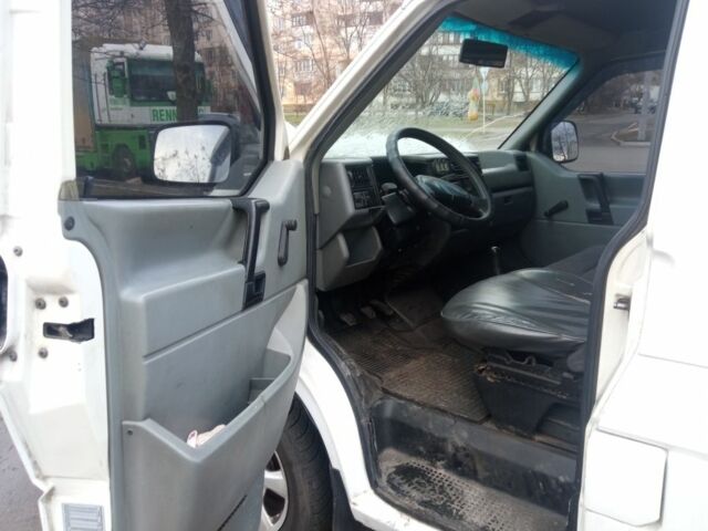 Білий Фольксваген Transporter, об'ємом двигуна 1.9 л та пробігом 250 тис. км за 3900 $, фото 7 на Automoto.ua