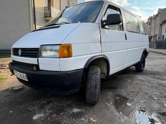 Белый Фольксваген Transporter, объемом двигателя 0 л и пробегом 370 тыс. км за 1900 $, фото 1 на Automoto.ua