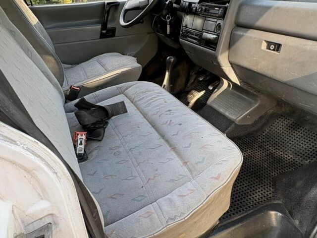 Белый Фольксваген Transporter, объемом двигателя 0 л и пробегом 370 тыс. км за 1900 $, фото 6 на Automoto.ua