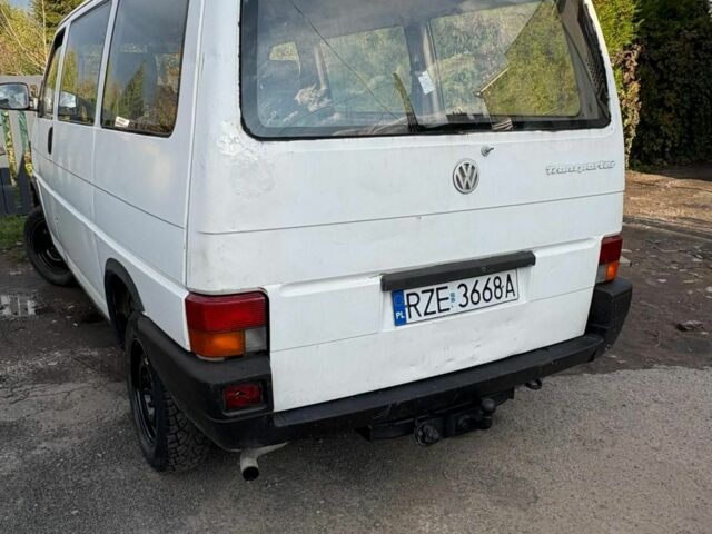 Белый Фольксваген Transporter, объемом двигателя 0 л и пробегом 370 тыс. км за 1900 $, фото 2 на Automoto.ua