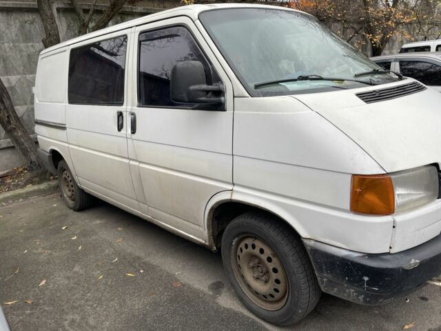 Белый Фольксваген Transporter, объемом двигателя 2.5 л и пробегом 100 тыс. км за 3700 $, фото 1 на Automoto.ua