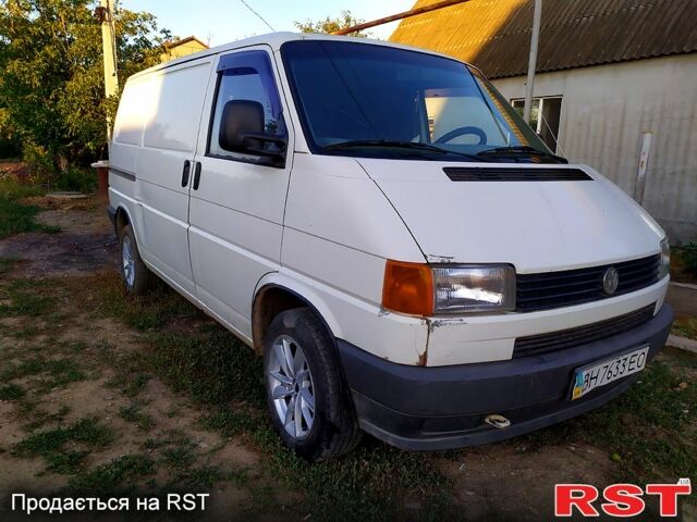Белый Фольксваген Transporter, объемом двигателя 1.9 л и пробегом 180 тыс. км за 4100 $, фото 1 на Automoto.ua
