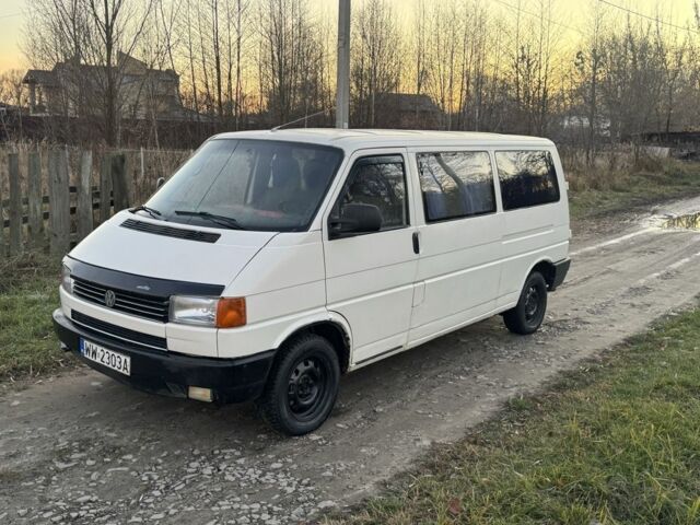 Белый Фольксваген Transporter, объемом двигателя 2.4 л и пробегом 250 тыс. км за 2500 $, фото 2 на Automoto.ua