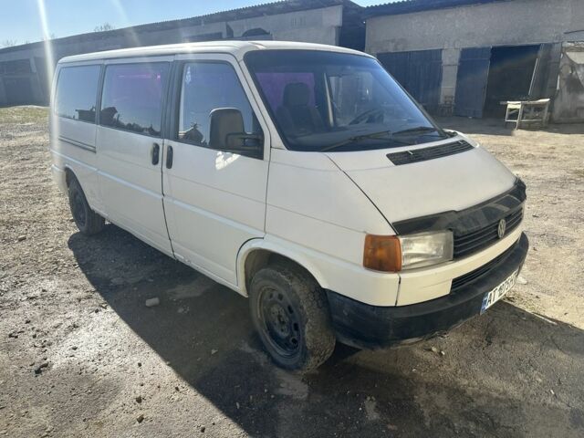 Белый Фольксваген Transporter, объемом двигателя 1.9 л и пробегом 222 тыс. км за 3300 $, фото 1 на Automoto.ua