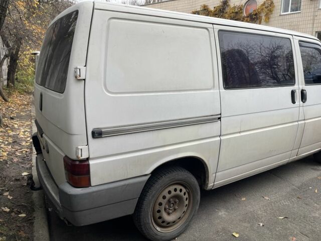 Белый Фольксваген Transporter, объемом двигателя 2.5 л и пробегом 100 тыс. км за 3700 $, фото 2 на Automoto.ua