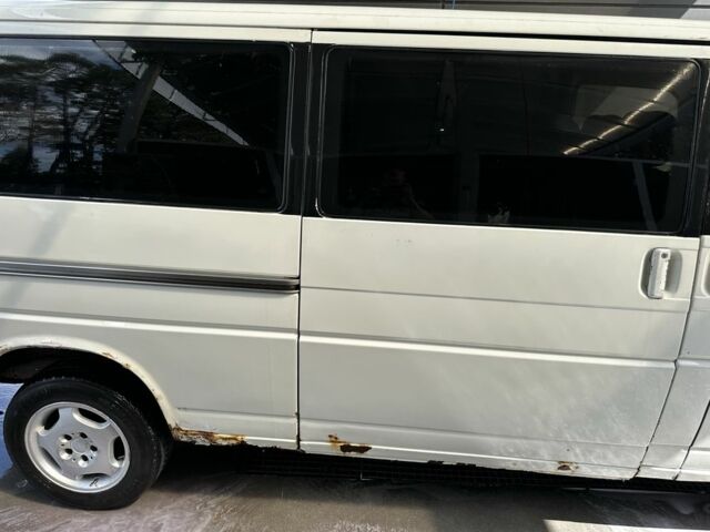 Белый Фольксваген Transporter, объемом двигателя 2.4 л и пробегом 607 тыс. км за 3200 $, фото 5 на Automoto.ua