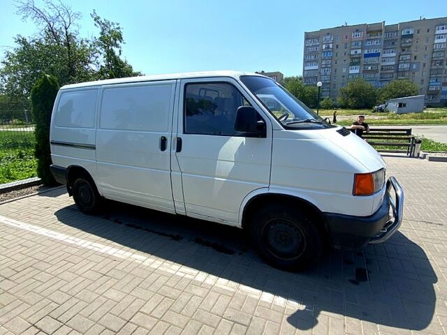Белый Фольксваген Transporter, объемом двигателя 1.9 л и пробегом 102 тыс. км за 4000 $, фото 2 на Automoto.ua
