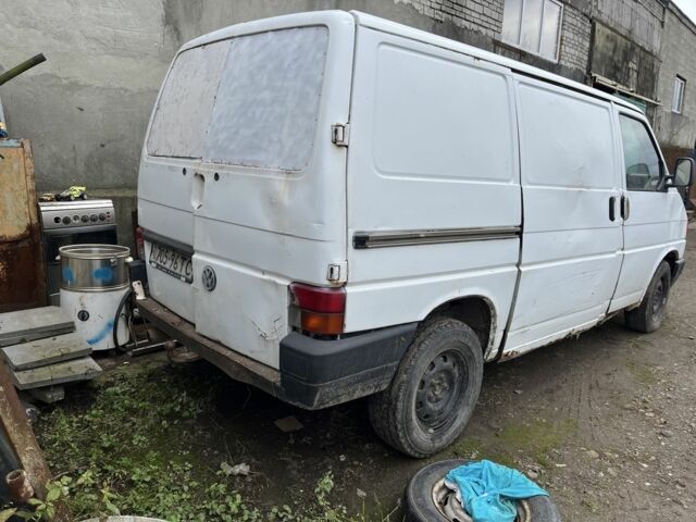 Белый Фольксваген Transporter, объемом двигателя 2.4 л и пробегом 410 тыс. км за 1850 $, фото 5 на Automoto.ua