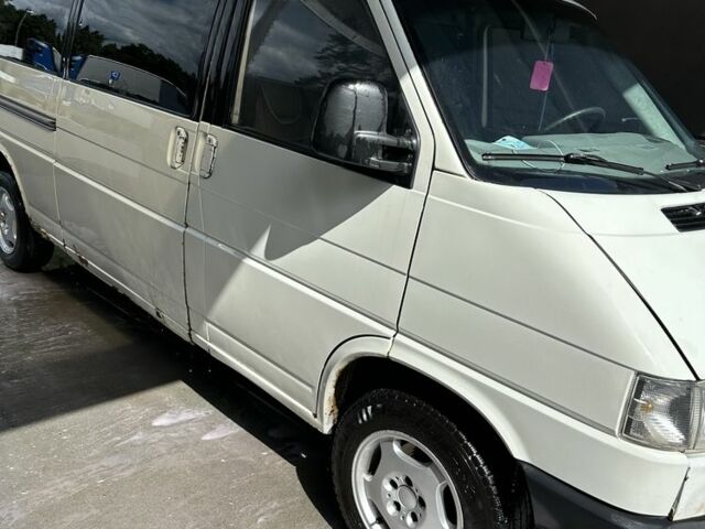 Белый Фольксваген Transporter, объемом двигателя 2.4 л и пробегом 607 тыс. км за 3200 $, фото 1 на Automoto.ua