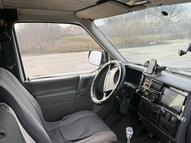 Белый Фольксваген Transporter, объемом двигателя 1.9 л и пробегом 400 тыс. км за 3500 $, фото 4 на Automoto.ua