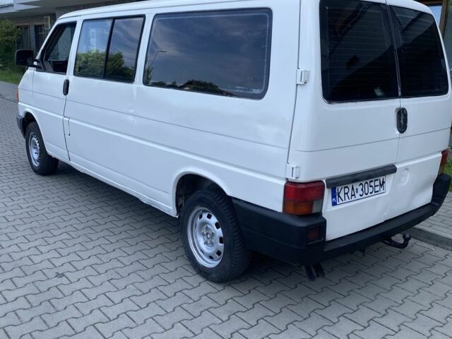 Білий Фольксваген Transporter, об'ємом двигуна 2.5 л та пробігом 450 тис. км за 2700 $, фото 3 на Automoto.ua
