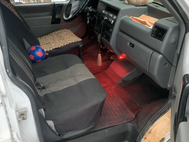 Фольксваген Transporter 1996 в Буче на Automoto.ua Белый Фольксваген Transporter, объемом двигателя 1.9 л и пробегом 350 тыс. км за 4500 $, фото 10 на Automoto.ua