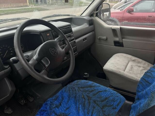 Белый Фольксваген Transporter, объемом двигателя 2.5 л и пробегом 411 тыс. км за 2699 $, фото 8 на Automoto.ua