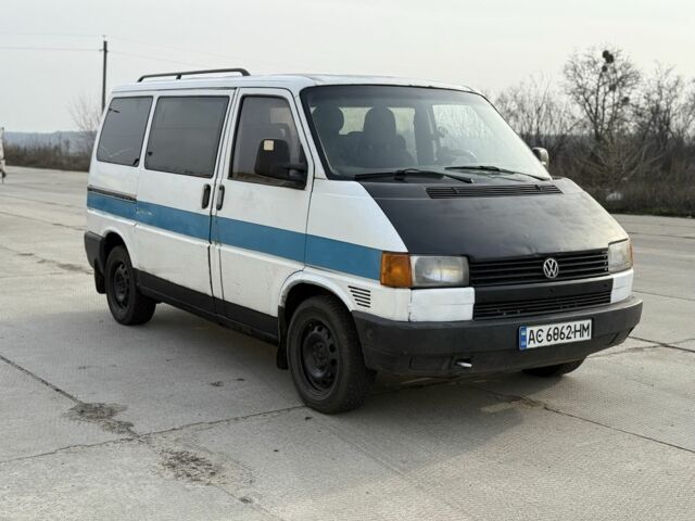Белый Фольксваген Transporter, объемом двигателя 1.9 л и пробегом 400 тыс. км за 3500 $, фото 1 на Automoto.ua