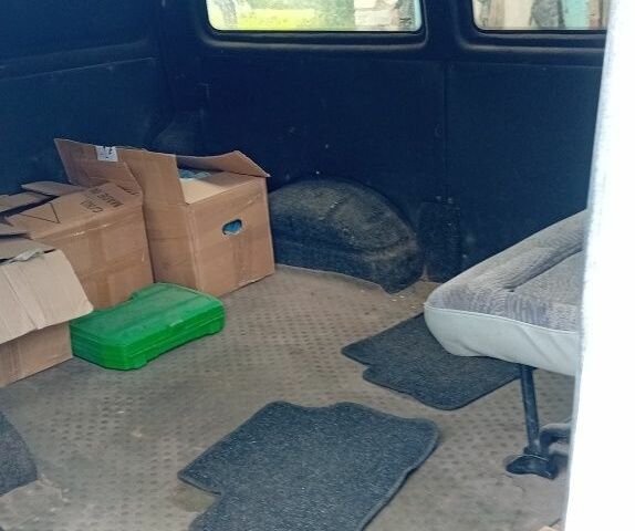 Белый Фольксваген Transporter, объемом двигателя 9 л и пробегом 460 тыс. км за 2374 $, фото 5 на Automoto.ua