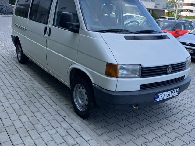 Білий Фольксваген Transporter, об'ємом двигуна 2.5 л та пробігом 450 тис. км за 2700 $, фото 1 на Automoto.ua