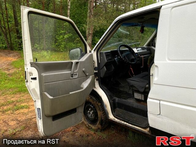Белый Фольксваген Transporter, объемом двигателя 1.9 л и пробегом 123 тыс. км за 3000 $, фото 3 на Automoto.ua