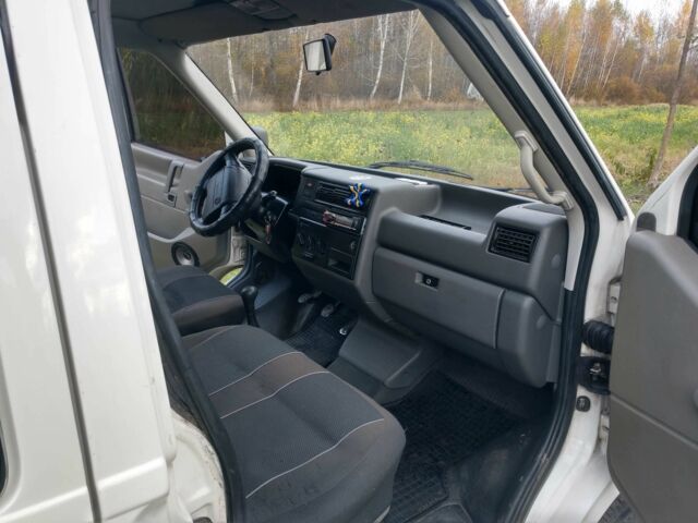 Белый Фольксваген Transporter, объемом двигателя 1.9 л и пробегом 409 тыс. км за 5500 $, фото 3 на Automoto.ua