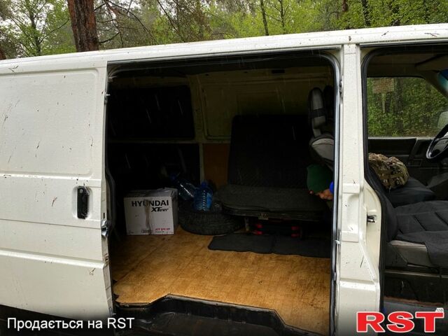 Белый Фольксваген Transporter, объемом двигателя 1.9 л и пробегом 123 тыс. км за 3000 $, фото 5 на Automoto.ua