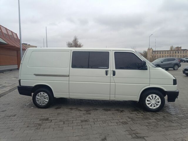 Белый Фольксваген Transporter, объемом двигателя 1.9 л и пробегом 300 тыс. км за 2650 $, фото 5 на Automoto.ua
