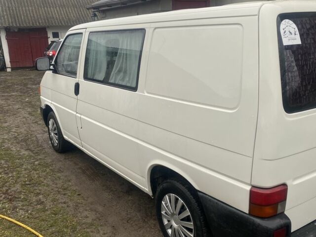 Белый Фольксваген Transporter, объемом двигателя 1.9 л и пробегом 300 тыс. км за 3600 $, фото 3 на Automoto.ua