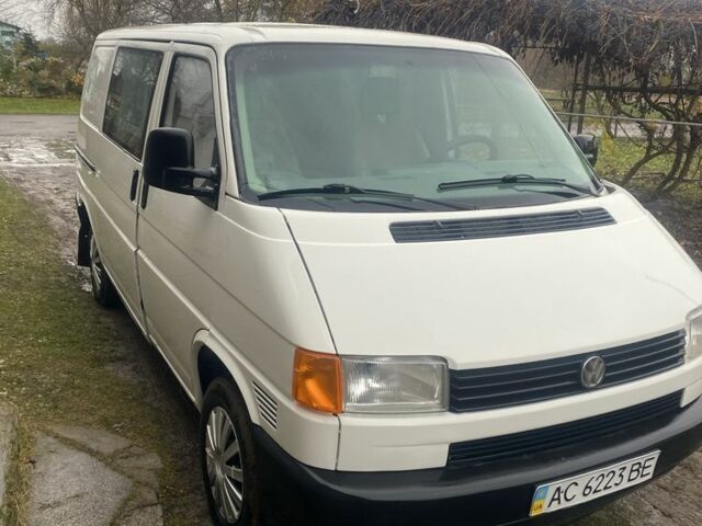 Белый Фольксваген Transporter, объемом двигателя 1.9 л и пробегом 300 тыс. км за 3600 $, фото 1 на Automoto.ua