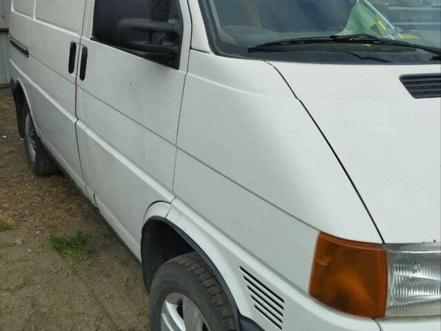 Білий Фольксваген Transporter, об'ємом двигуна 1.9 л та пробігом 300 тис. км за 4000 $, фото 1 на Automoto.ua