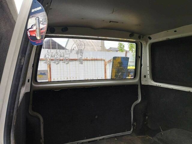 Білий Фольксваген Transporter, об'ємом двигуна 1.9 л та пробігом 300 тис. км за 4000 $, фото 7 на Automoto.ua