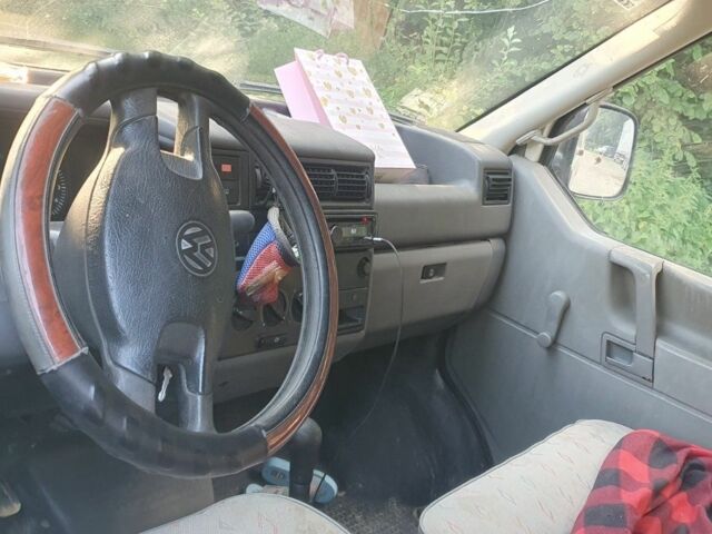 Белый Фольксваген Transporter, объемом двигателя 0 л и пробегом 400 тыс. км за 2900 $, фото 3 на Automoto.ua