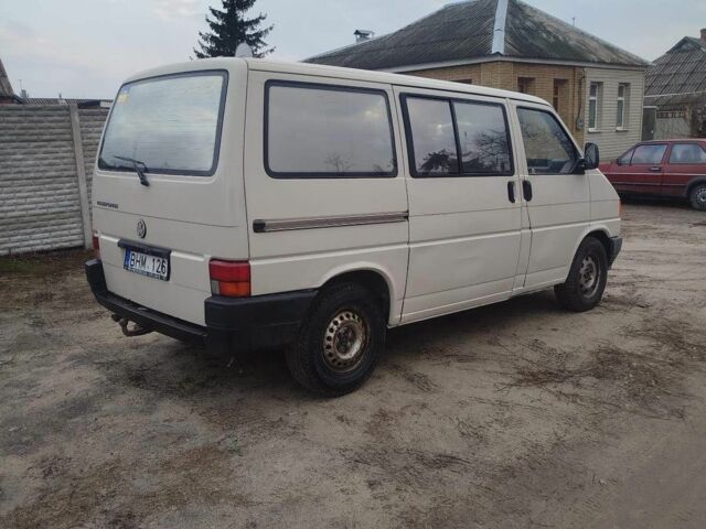 Білий Фольксваген Transporter, об'ємом двигуна 2.4 л та пробігом 240 тис. км за 3150 $, фото 2 на Automoto.ua