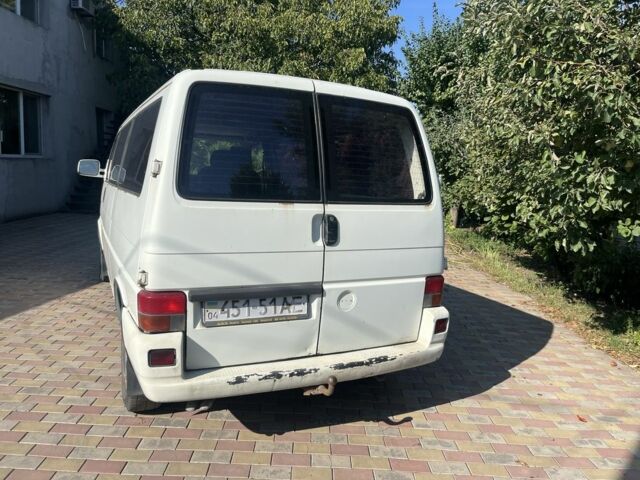 Белый Фольксваген Transporter, объемом двигателя 1.9 л и пробегом 266 тыс. км за 3500 $, фото 3 на Automoto.ua