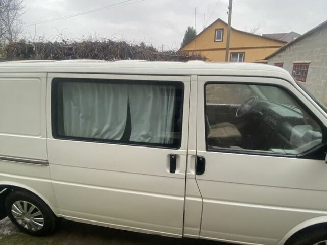 Белый Фольксваген Transporter, объемом двигателя 1.9 л и пробегом 300 тыс. км за 3600 $, фото 4 на Automoto.ua