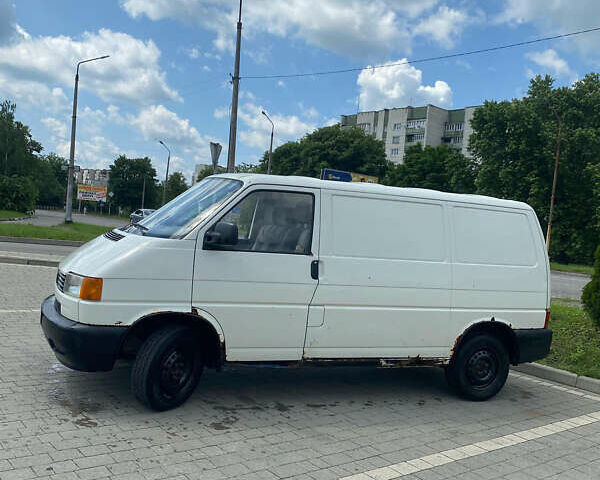 Белый Фольксваген Transporter, объемом двигателя 1.9 л и пробегом 321 тыс. км за 3100 $, фото 1 на Automoto.ua