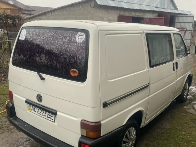 Белый Фольксваген Transporter, объемом двигателя 1.9 л и пробегом 300 тыс. км за 3600 $, фото 2 на Automoto.ua