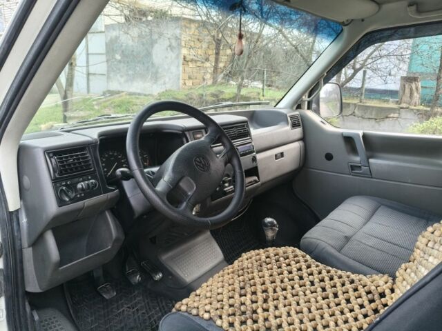 Белый Фольксваген Transporter, объемом двигателя 2.5 л и пробегом 300 тыс. км за 4350 $, фото 6 на Automoto.ua