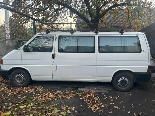 Белый Фольксваген Transporter, объемом двигателя 2.5 л и пробегом 400 тыс. км за 6200 $, фото 1 на Automoto.ua