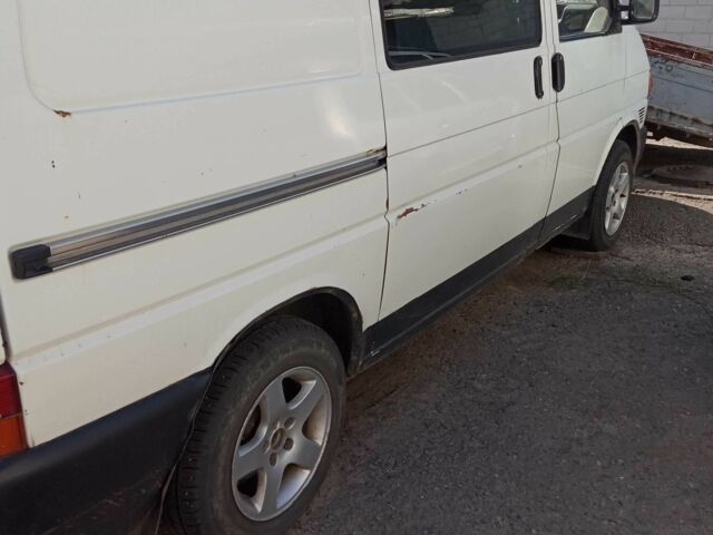 Белый Фольксваген Transporter, объемом двигателя 1.9 л и пробегом 240 тыс. км за 4500 $, фото 2 на Automoto.ua